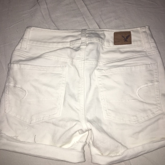 White shorts - Picture 3 of 3